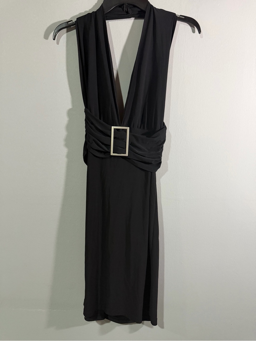 Elegant Black V-Neck Buckle Detail Dress